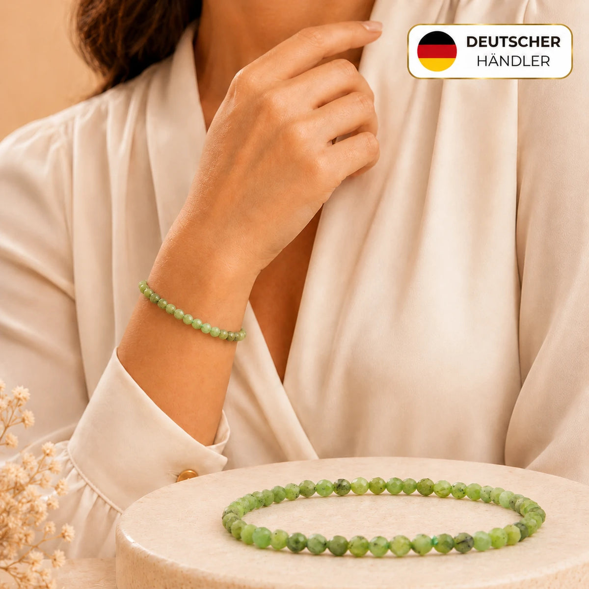 Kanadische Jade Armband facettiert – Tragebild und Detailansicht