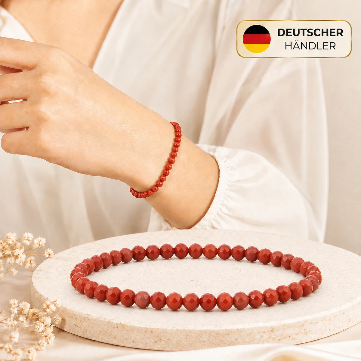 Roter Jaspis Armband facettiert – Tragebild und Detailansicht