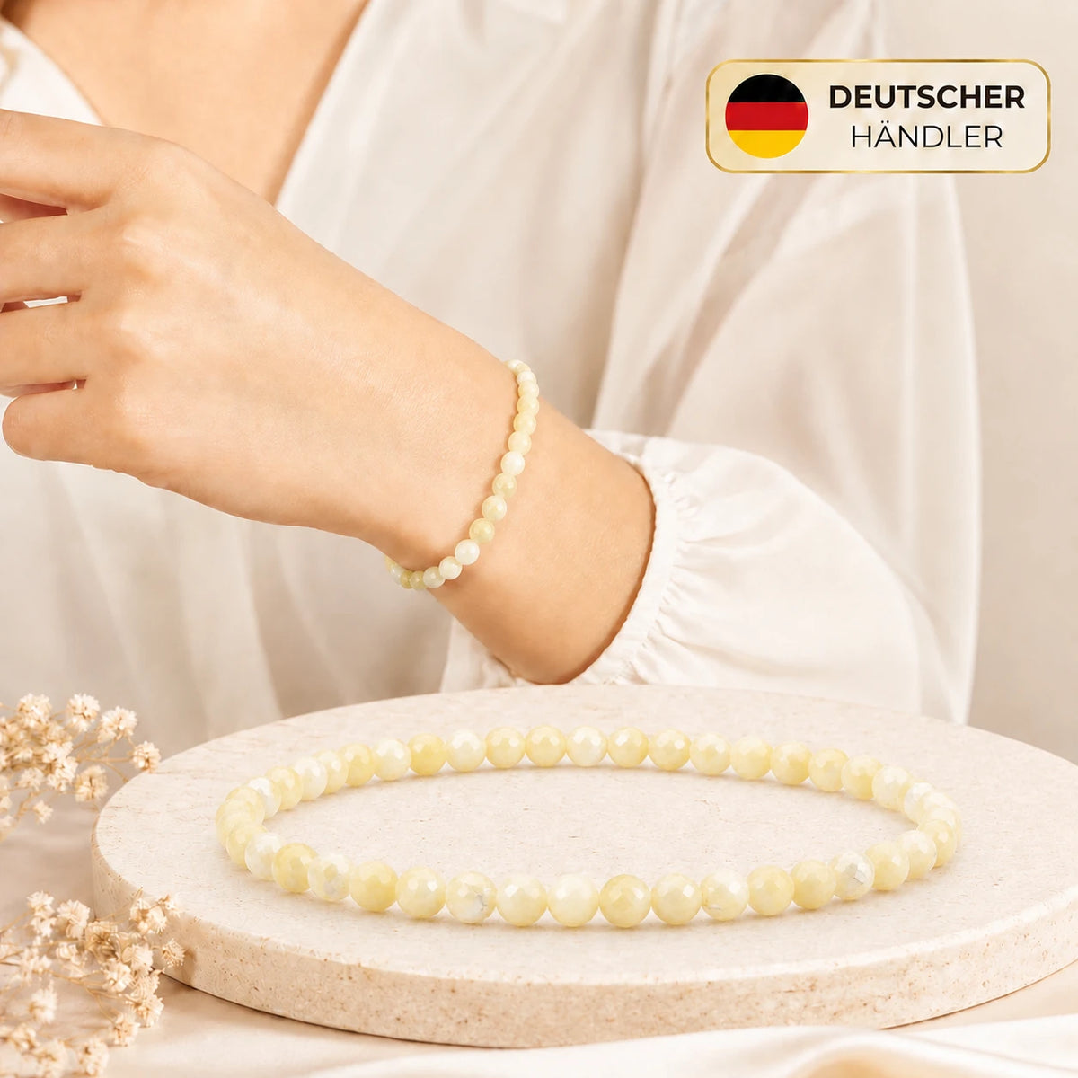 Muschelstein Armband facettiert – Tragebild und Detailansicht