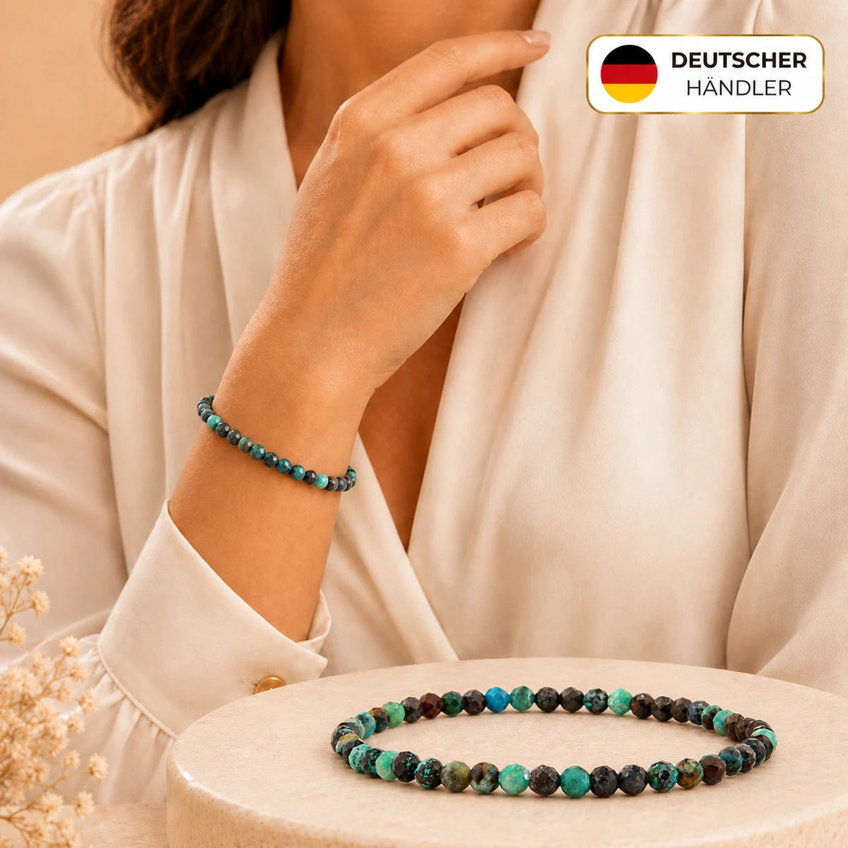 Chrysokoll Armband facettiert – Tragebild und Detailansicht