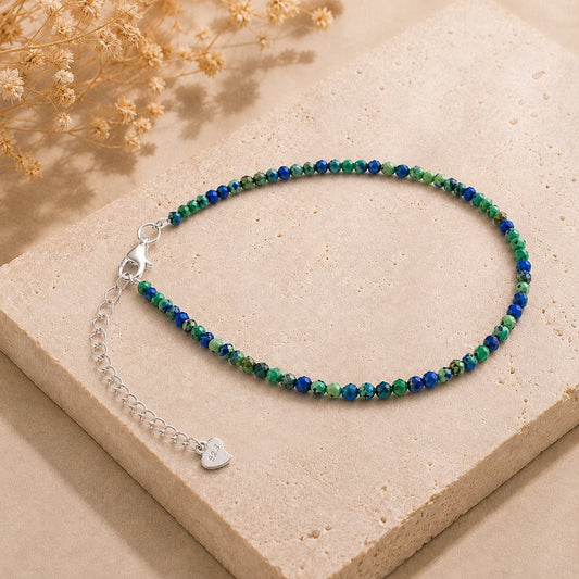 Azurit-Malachit Armband mit 925 Silber – Produktansicht auf heller Steinplatte
