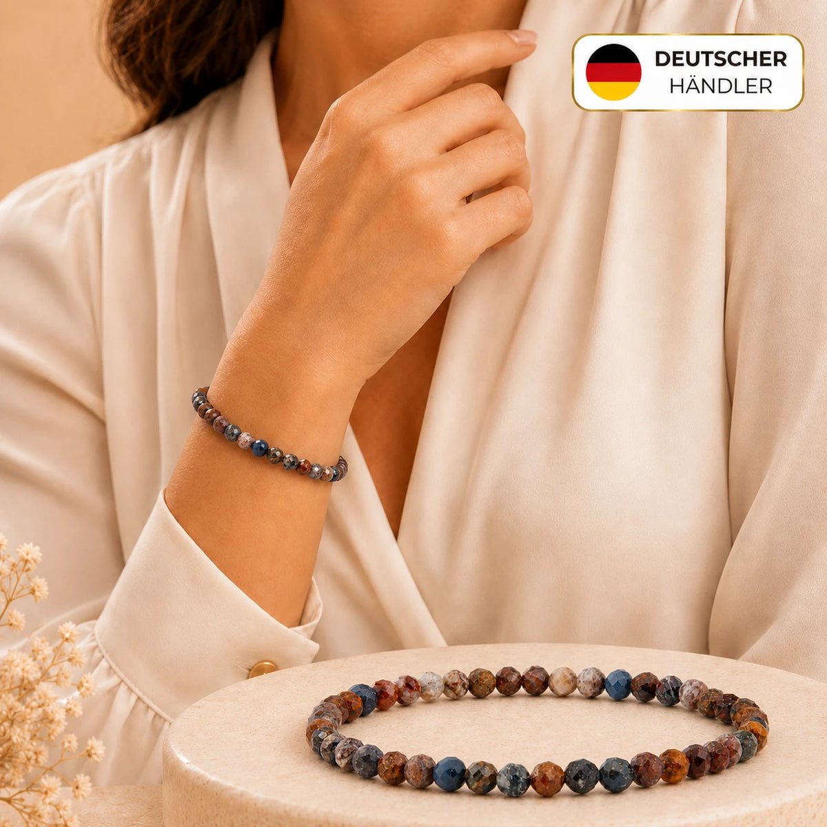 Pietersit Armband facettiert – Tragebild und Detailansicht