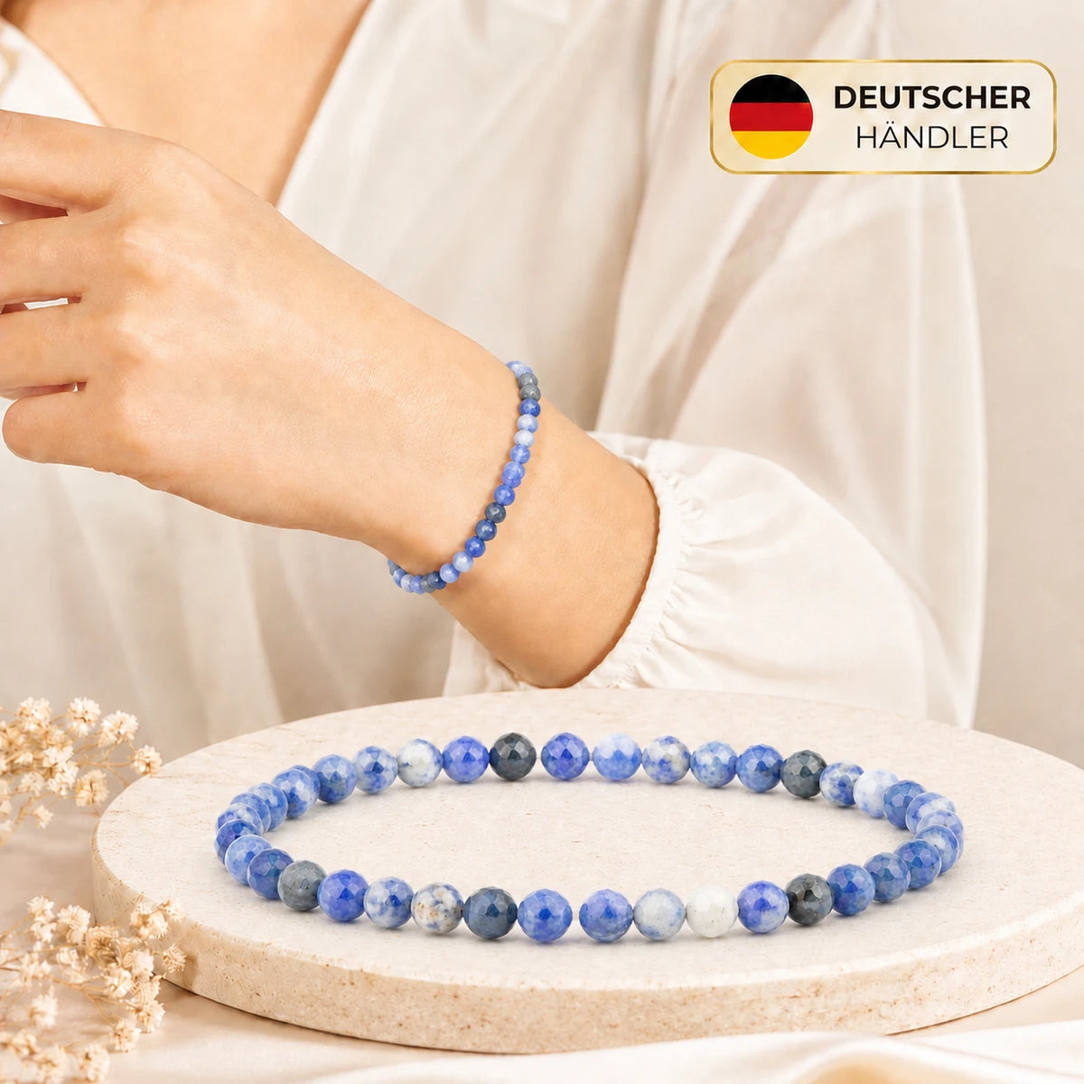 Blauer Jaspis Armband facettiert – Tragebild und Detailansicht